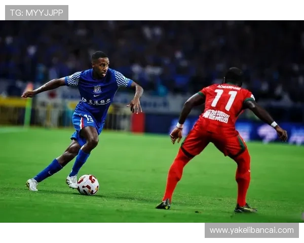 元老级足球明星重聚赛场再战青春激情引发球迷热潮